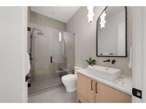 1516 23 Street Nw, Calgary, AB - Indoor Photo Showing Bathroom