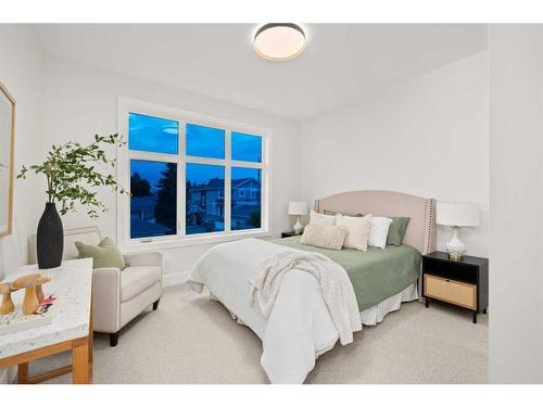 1516 23 Street Nw, Calgary, AB - Indoor Photo Showing Bedroom