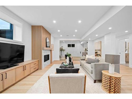 1516 23 Street Nw, Calgary, AB - Indoor Photo Showing Living Room With Fireplace