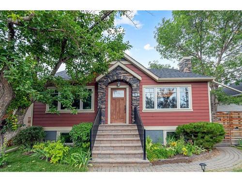 628 8 Avenue Ne, Calgary, AB - Outdoor With Facade