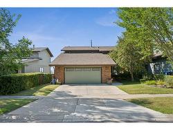 7035 Edgemont Drive NW Calgary, AB T3A 2H9