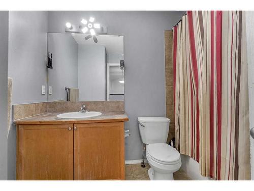 845 Luxstone Square Sw, Airdrie, AB - Indoor Photo Showing Bathroom