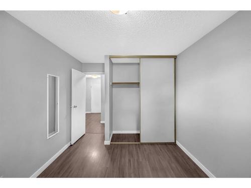 104-617 56 Avenue Sw, Calgary, AB - Indoor Photo Showing Other Room