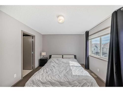 22-300 Evanscreek Court Nw, Calgary, AB - Indoor Photo Showing Bedroom