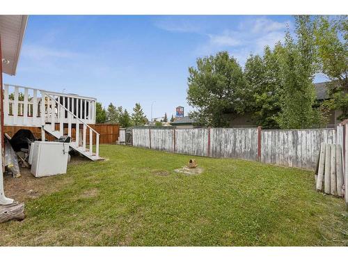 20 Shannon Hill Sw, Calgary, AB - Outdoor With Backyard