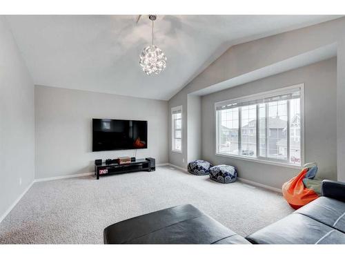 219 Cranarch Terrace Se, Calgary, AB - Indoor Photo Showing Living Room