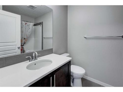 219 Cranarch Terrace Se, Calgary, AB - Indoor Photo Showing Bathroom