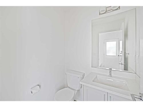 749 South Point Gate Sw, Airdrie, AB - Indoor Photo Showing Bathroom