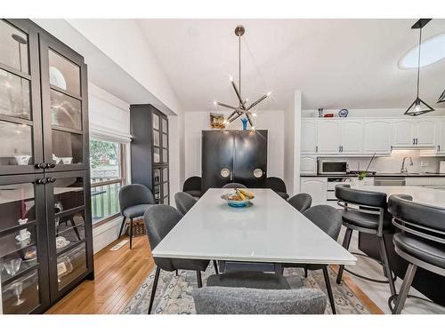 178 Oakbriar Close Sw, Calgary, AB - Indoor Photo Showing Dining Room