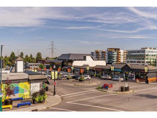 35-4915 8 Street Sw, Calgary, AB - Outdoor With View