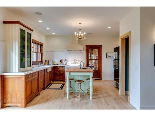 226135 1331 Drive West, Rural Foothills County, AB - Indoor Photo Showing Kitchen