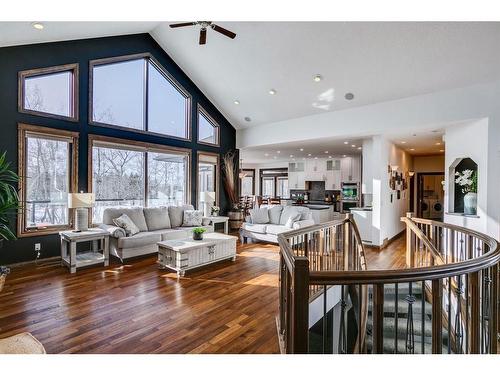 121 Croxford Estates Ne, Airdrie, AB - Indoor Photo Showing Living Room