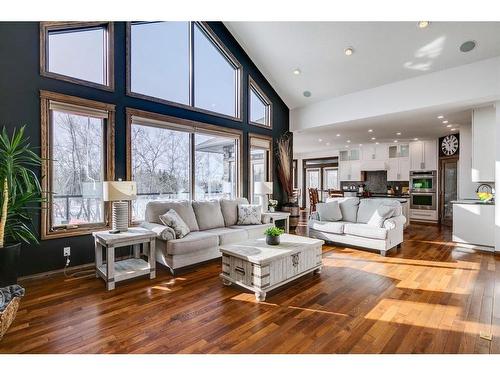 121 Croxford Estates Ne, Airdrie, AB - Indoor Photo Showing Living Room