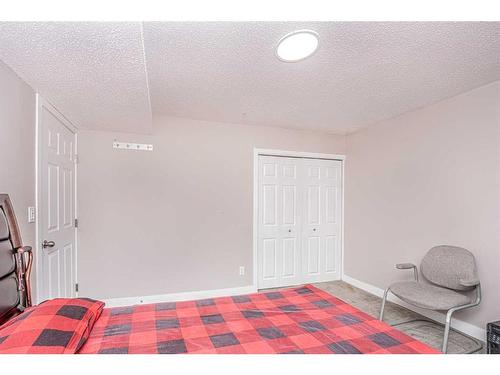 131 Castlebrook Rise Ne, Calgary, AB - Indoor Photo Showing Other Room