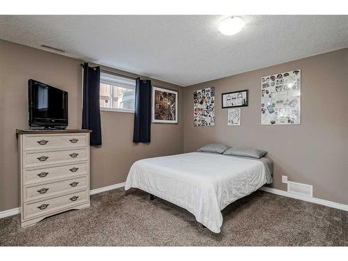 270 Tuscany Valley Drive Nw, Calgary, AB - Indoor Photo Showing Bedroom