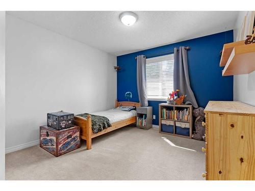 199 West Lakeview Circle, Chestermere, AB - Indoor Photo Showing Bedroom