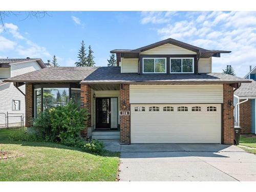 216 Ranchview Mews Nw, Calgary, AB - Outdoor With Facade