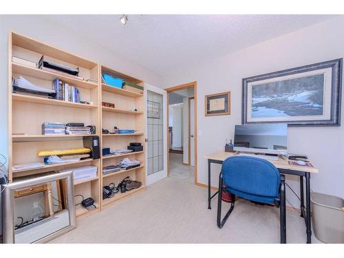 67 Hamptons Heath Nw, Calgary, AB - Indoor Photo Showing Office