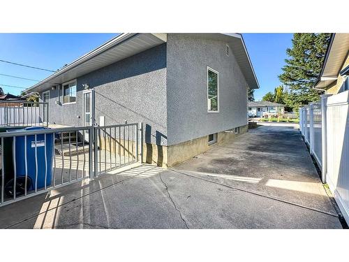 10208 Wapiti Drive Se, Calgary, AB - Outdoor With Exterior