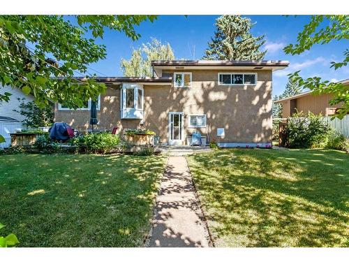 96 Chinook Drive Sw, Calgary, AB - Outdoor