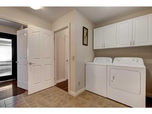 1602 Montrose Terrace Se, High River, AB - Indoor Photo Showing Laundry Room