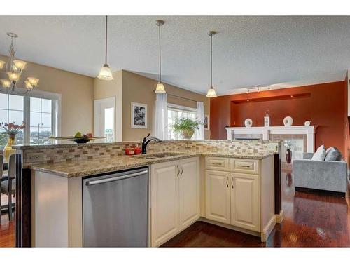 1602 Montrose Terrace Se, High River, AB - Indoor Photo Showing Kitchen With Upgraded Kitchen