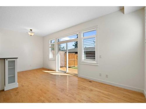 2622 36 Street Sw, Calgary, AB - Indoor Photo Showing Other Room