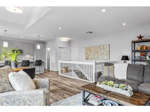 405-810 7Th Street, Canmore, AB - Indoor Photo Showing Living Room