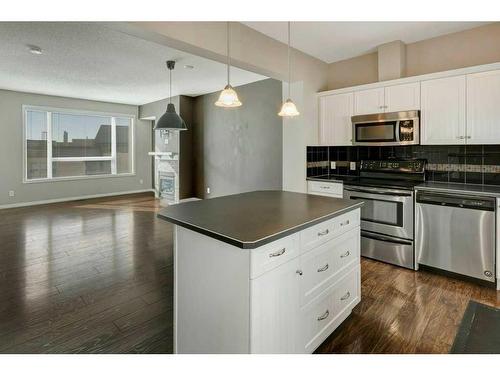 171 Kincora Heath Nw, Calgary, AB - Indoor Photo Showing Kitchen