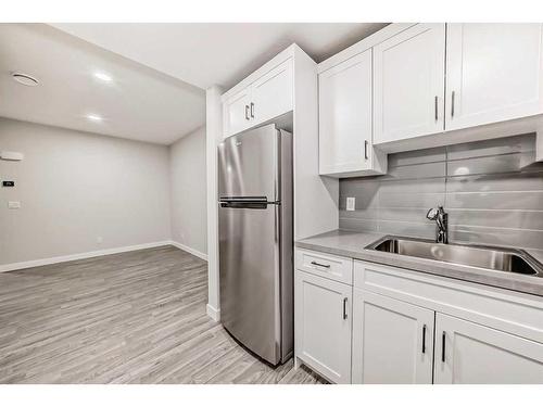 252 Savanna Terrace Ne, Calgary, AB - Indoor Photo Showing Kitchen