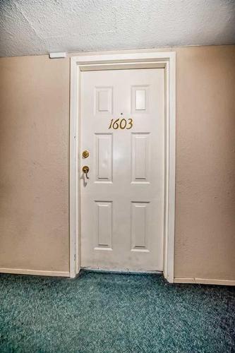 1603-924 14 Avenue Sw, Calgary, AB - Indoor Photo Showing Other Room