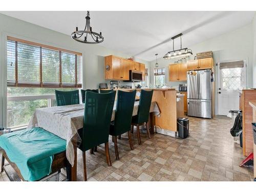 108 Willow Green, Olds, AB - Indoor Photo Showing Dining Room