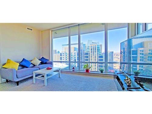 3004-210 15 Avenue Se, Calgary, AB - Indoor Photo Showing Living Room