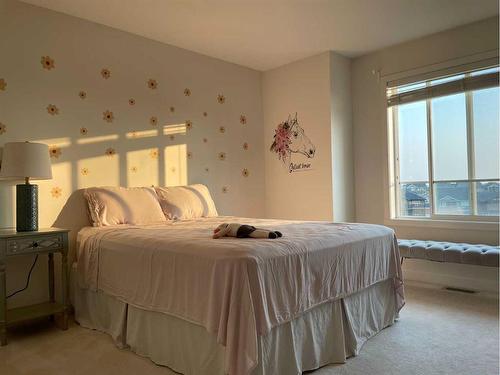 57 Sherwood Lane Nw, Calgary, AB - Indoor Photo Showing Bedroom