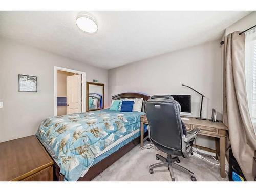 49 Saddlecrest Close Ne, Calgary, AB - Indoor Photo Showing Bedroom