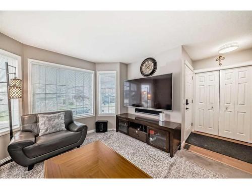 49 Saddlecrest Close Ne, Calgary, AB - Indoor Photo Showing Living Room