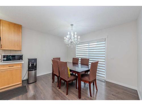 316 Morningside Crescent Sw, Airdrie, AB - Indoor Photo Showing Dining Room