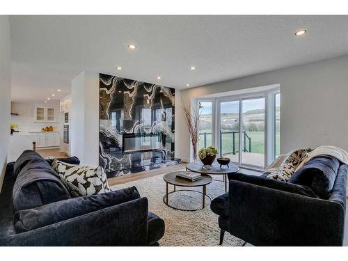 262150 Horse Creek Road, Rural Rocky View County, AB - Indoor Photo Showing Living Room