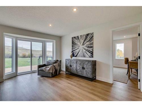 262150 Horse Creek Road, Rural Rocky View County, AB - Indoor Photo Showing Living Room