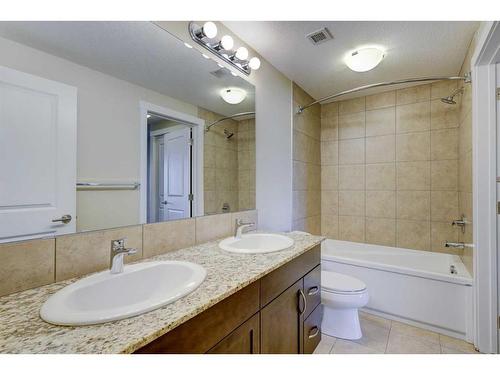 207-32 Varsity Estates Circle Nw, Calgary, AB - Indoor Photo Showing Bathroom