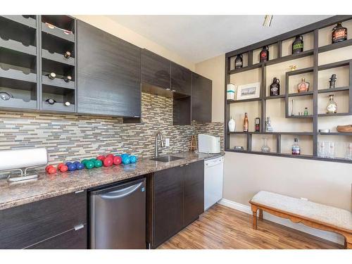 1112 High Country Drive Nw, High River, AB - Indoor Photo Showing Kitchen