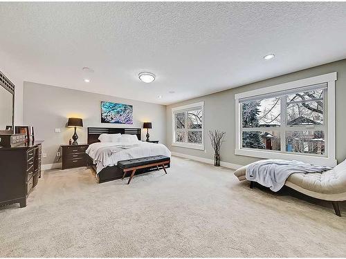 2515 3 Avenue Nw, Calgary, AB - Indoor Photo Showing Bedroom