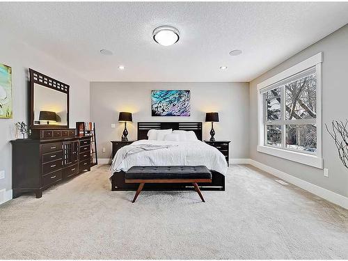 2515 3 Avenue Nw, Calgary, AB - Indoor Photo Showing Bedroom