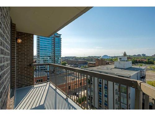 804-215 14 Avenue Sw, Calgary, AB - Outdoor With Balcony With Facade