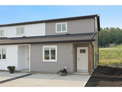 20 Valarosa Park, Didsbury, AB - Outdoor