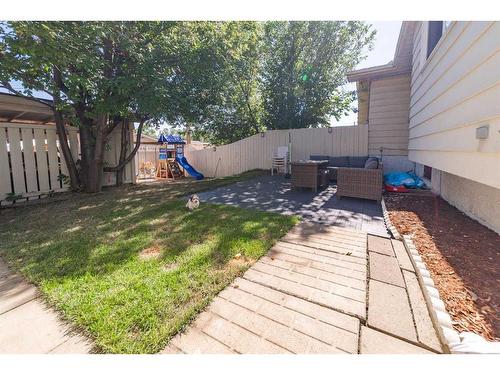 7846 20A Street Se, Calgary, AB - Outdoor