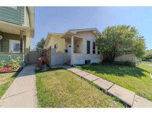 7846 20A Street Se, Calgary, AB - Outdoor