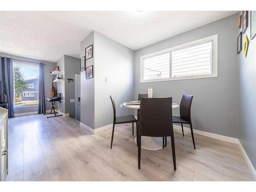 7846 20A Street Se, Calgary, AB - Indoor Photo Showing Dining Room