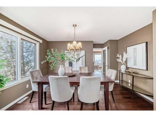 105 Hawkbury Close Nw, Calgary, AB - Indoor Photo Showing Dining Room