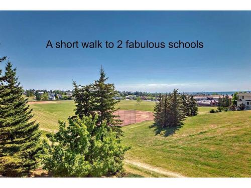 105 Hawkbury Close Nw, Calgary, AB - Outdoor With View